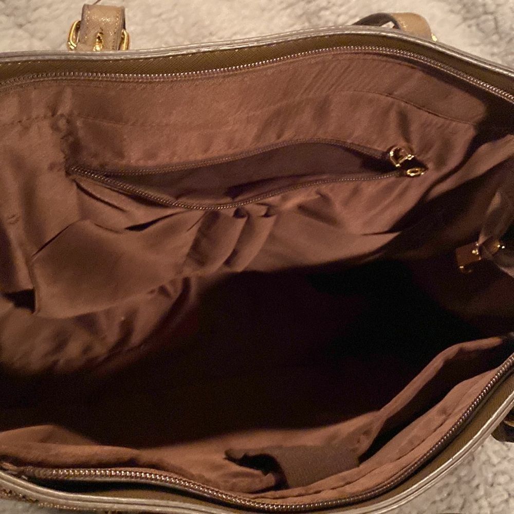 Leopard Print Shoulder Bag. - Picture 8 of 14